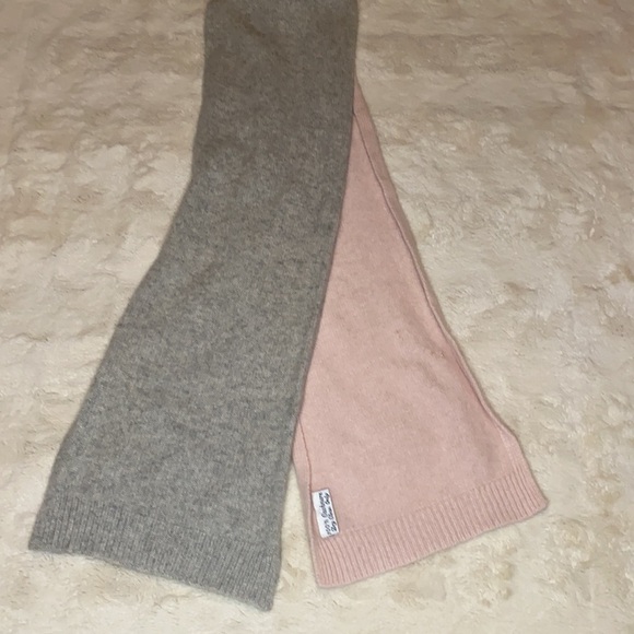 Cashmere Pink Grey Scarf Soft Cozy - Picture 7 of 9